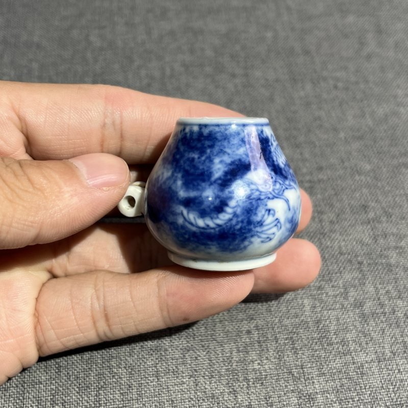 清乾隆唐英风格青花云龙纹鸟石罐 - 图4