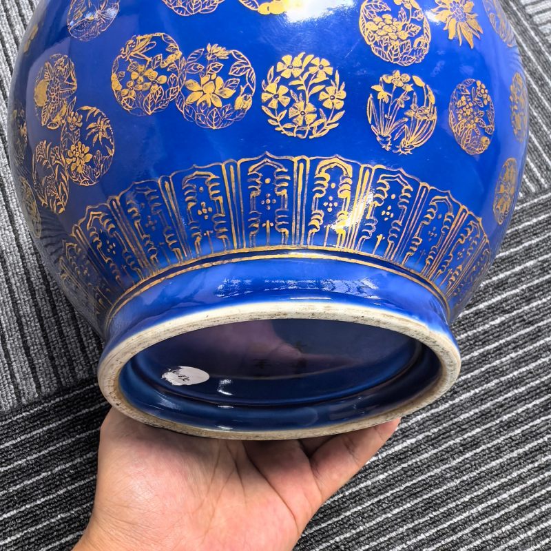 清光绪 霁蓝釉描金皮球花纹赏瓶 - 图11