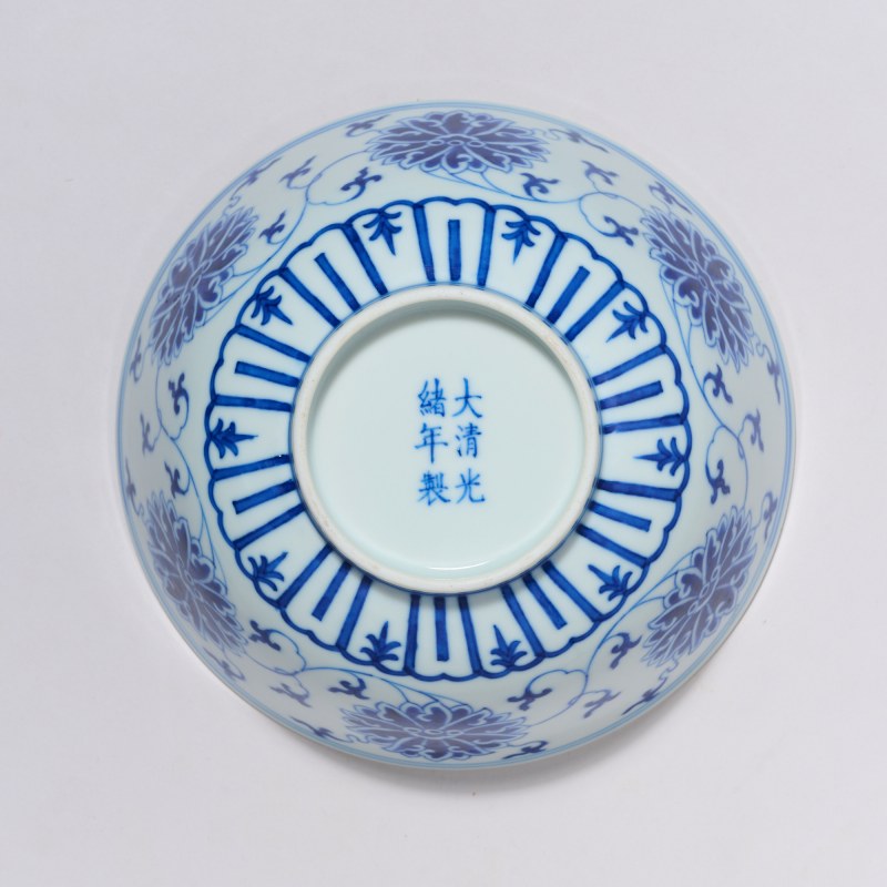 清光绪 青花缠枝莲纹碗 - 图5