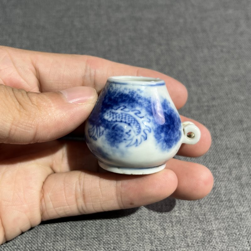 清乾隆唐英风格青花云龙纹鸟石罐 - 图6