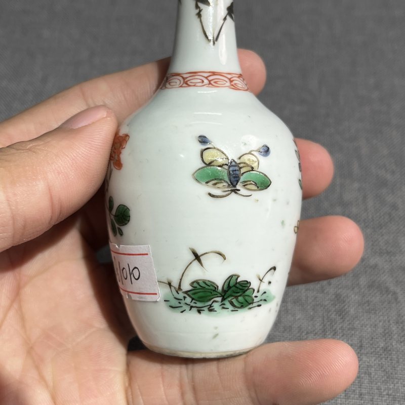 清康熙五彩花卉赏瓶 - 图7