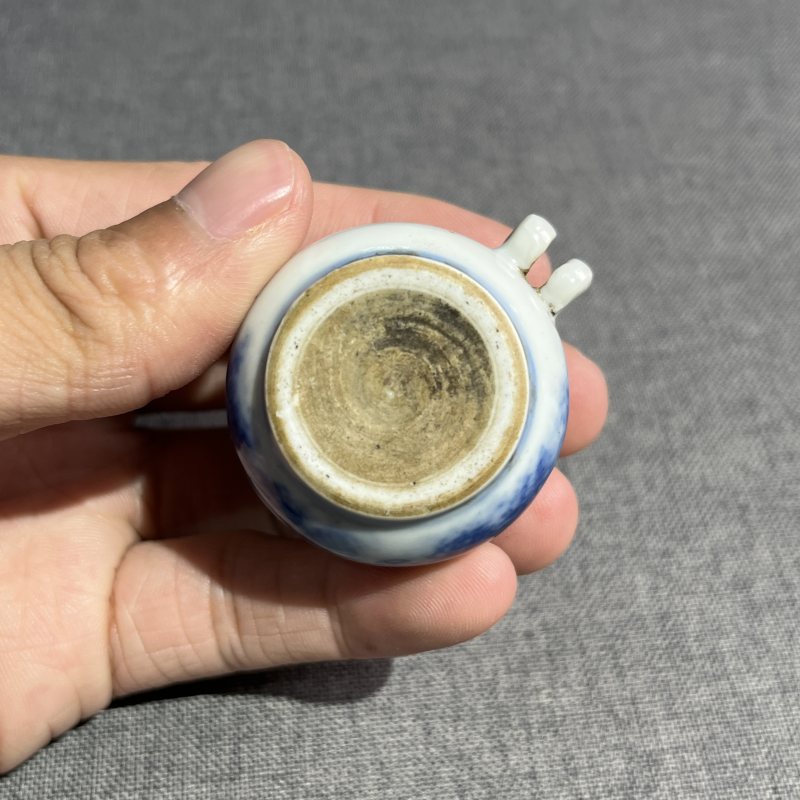 清乾隆唐英风格青花云龙纹鸟石罐 - 图8