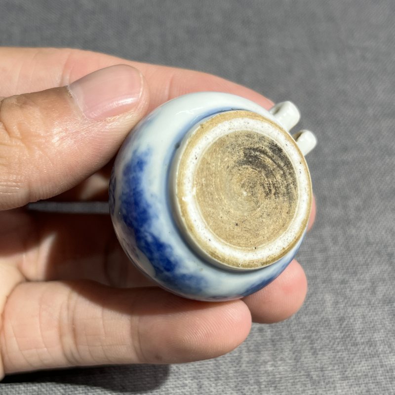 清乾隆唐英风格青花云龙纹鸟石罐 - 图9