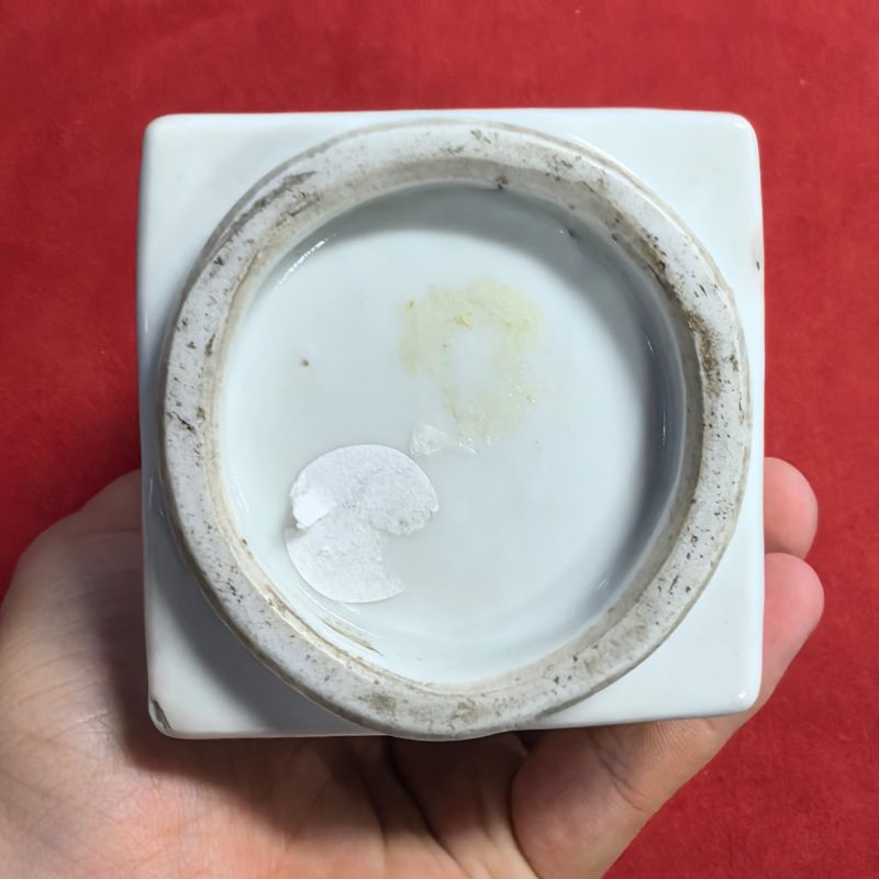 清中期 白釉八卦纹琮式瓶 - 图8