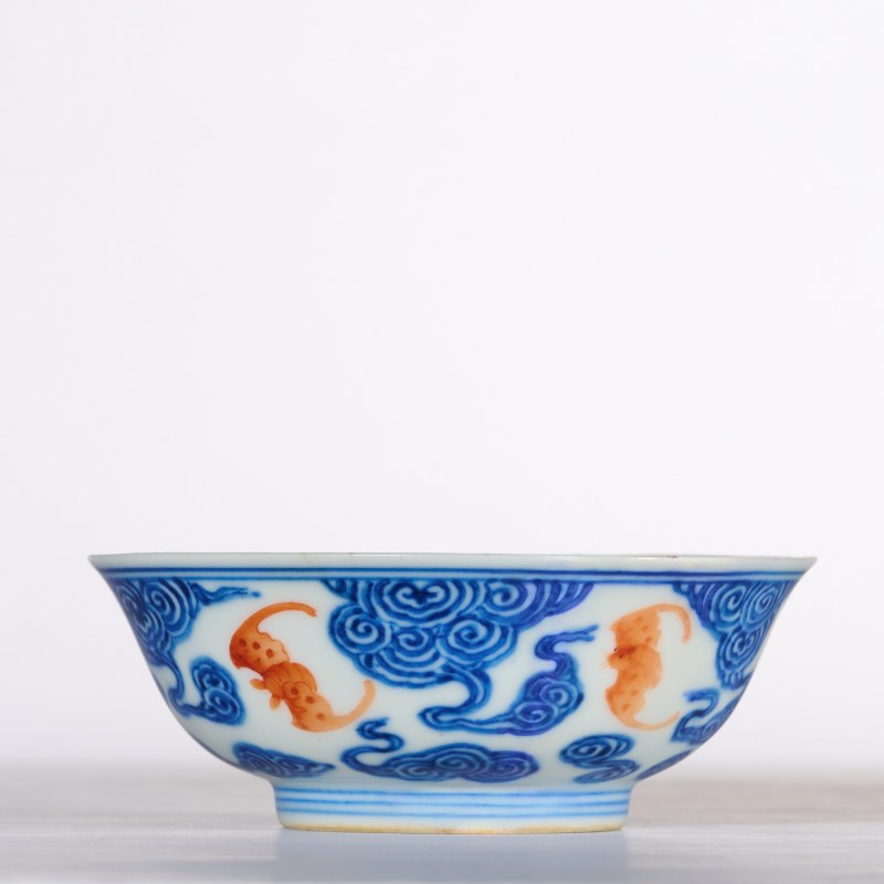 清晚期 青花矾红云蝠纹小碗 - 图3