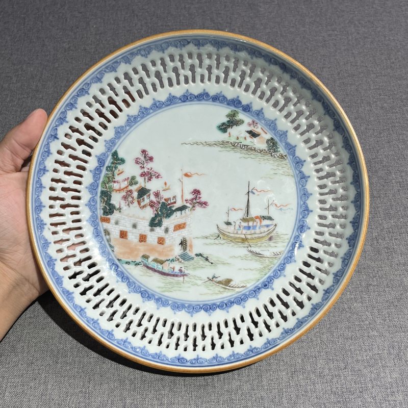清乾隆粉彩风景镂空盘 - 图4