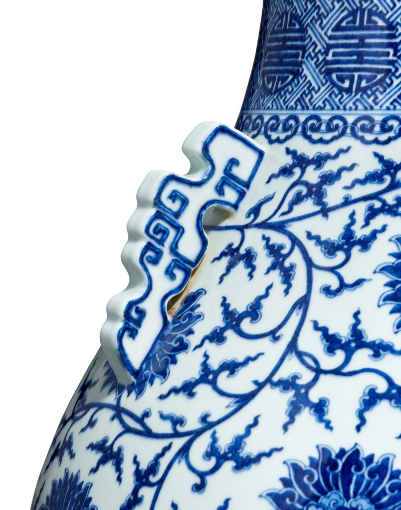 清乾隆 青花纏枝蓮團壽紋鹿頭尊 《大清乾隆年製》款 - 图5