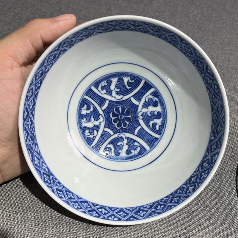 清光绪青花缠枝莲纹碗一对 - 图7