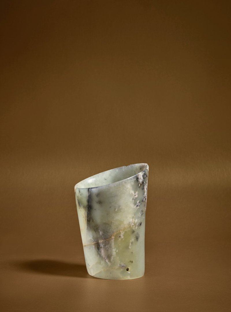 新石器時代 紅山文化 玉馬蹄箍形器 - 图2