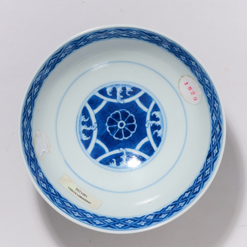 清光绪 青花云鹤八卦纹碗 - 图4