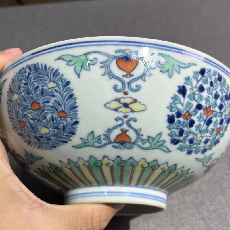 清乾隆斗彩花卉纹碗 - 图6