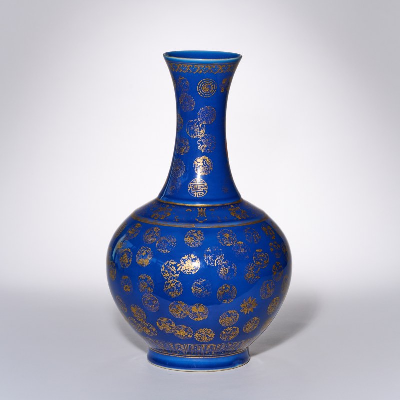 清光绪 霁蓝釉描金皮球花纹赏瓶 - 图2