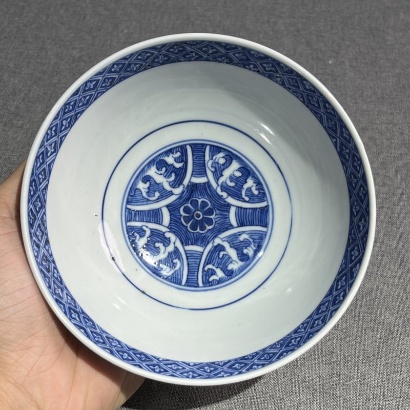 清光绪青花缠枝莲纹碗一对 - 图14