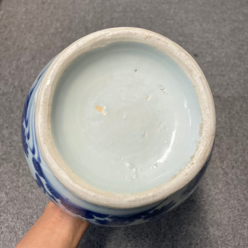 明崇祯 青花竹林七贤赏瓶 - 图8