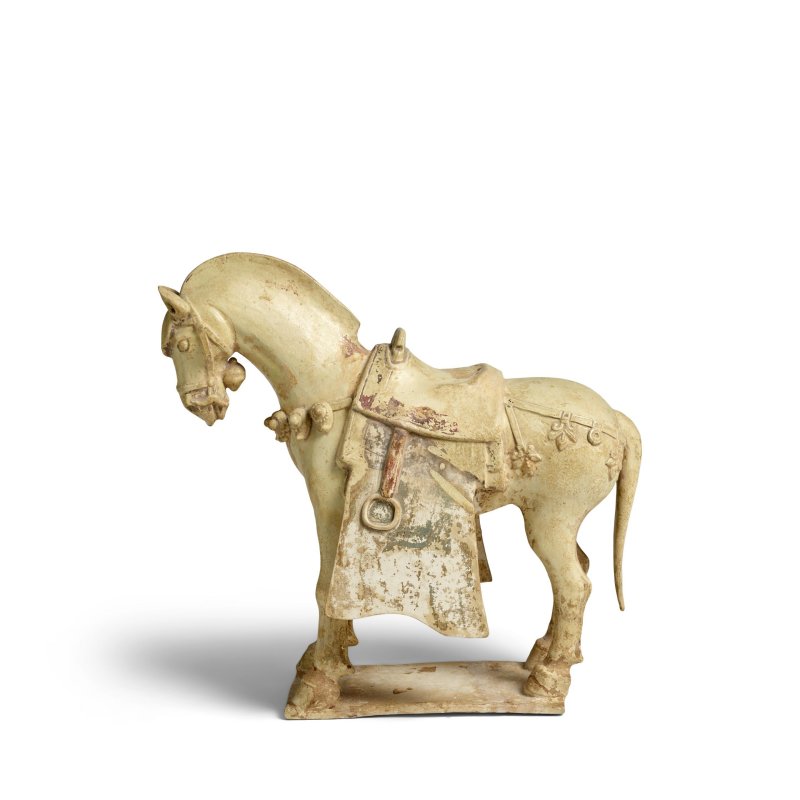 隋 草黃釉陶鞍馬 | A STRAW-GLAZED POTTERY CAPARISONED HORSE - 图4