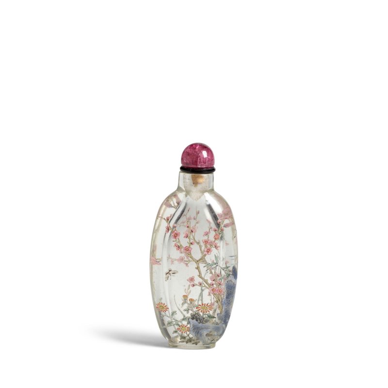 1770-1800 透明料胎畫琺瑯梅花紋鼻煙壺一件 | A FINE AND RARE CLEAR GLASS ENAMELLED SNUFF BOTTLE - 图13