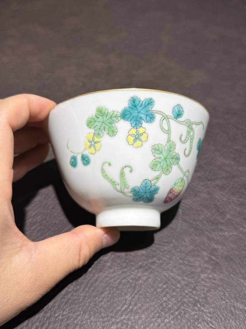 清光绪 粉彩癞瓜纹茶碗 - 图3