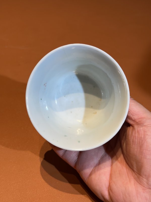 晚清 清晚期 斗彩莲托八宝纹杯 - 图9