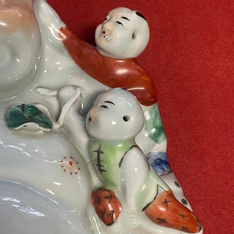 民国 粉彩童子戏弥勒像 - 图9