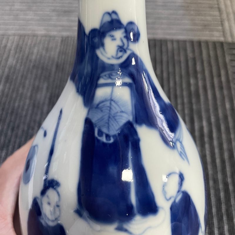清光绪 青花杂耍图锥把瓶 - 图9