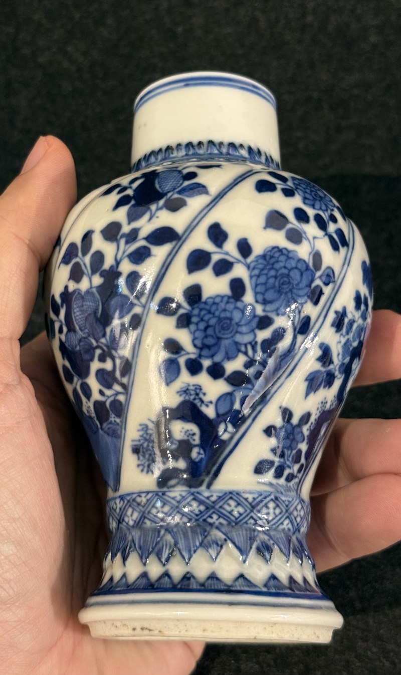 清康熙 青花花卉紋圖小瓶 - 图6