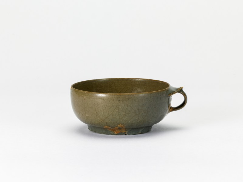 宋 龍泉窯青釉把杯 - 图1