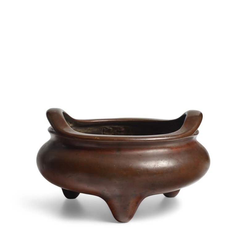 十八/十九世紀 雙耳三足銅爐 | AN INSCRIBED BRONZE TRIPOD CENSER - 图1