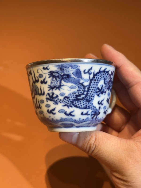 民国 青花双龙赶珠纹把杯 - 图6