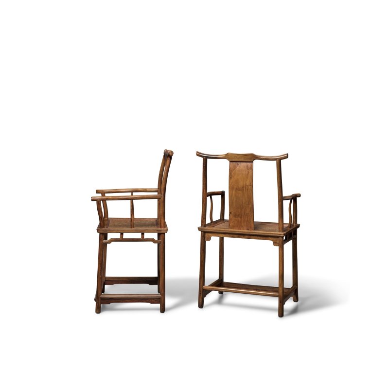 十九世紀 黃花梨四出頭官帽椅成對 | A PAIR OF HUANGHUALI YOKEBACK ARMCHAIRS, GUANMAOYI - 图8