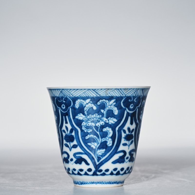 清康熙 青花折枝花卉纹杯 - 图3