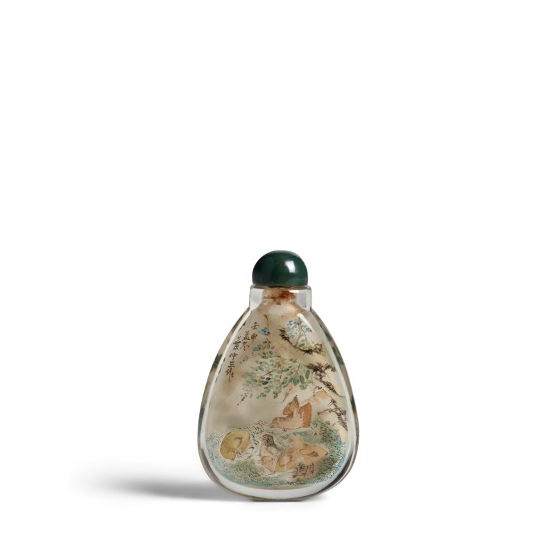 丁酉（1897年） 葉仲三 水晶內畫「松鼠葡萄」鼻煙壺一件 | AN INSIDE PAINTED ROCK CRYSTAL SNUFF BOTTLE - 图2
