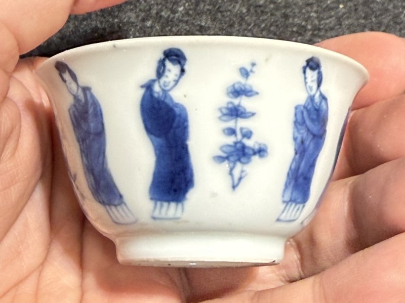 清康熙 青花仕女圖杯碟兩套及青花仕女圖杯一件 - 图14