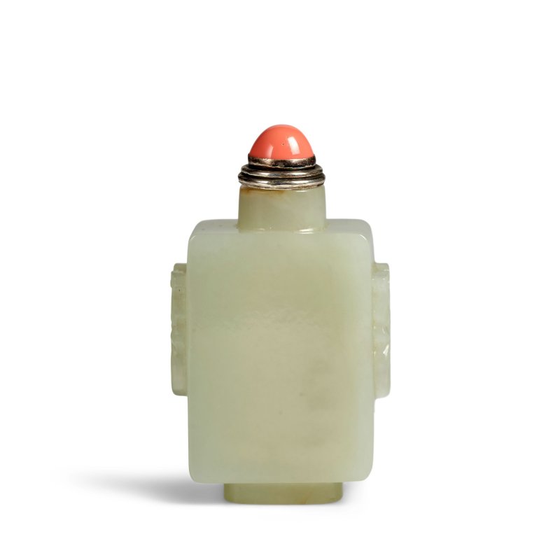 1750-1820 白玉雕舖首啣環鼻煙壺一件 | A FINE WHITE JADE SNUFF BOTTLE