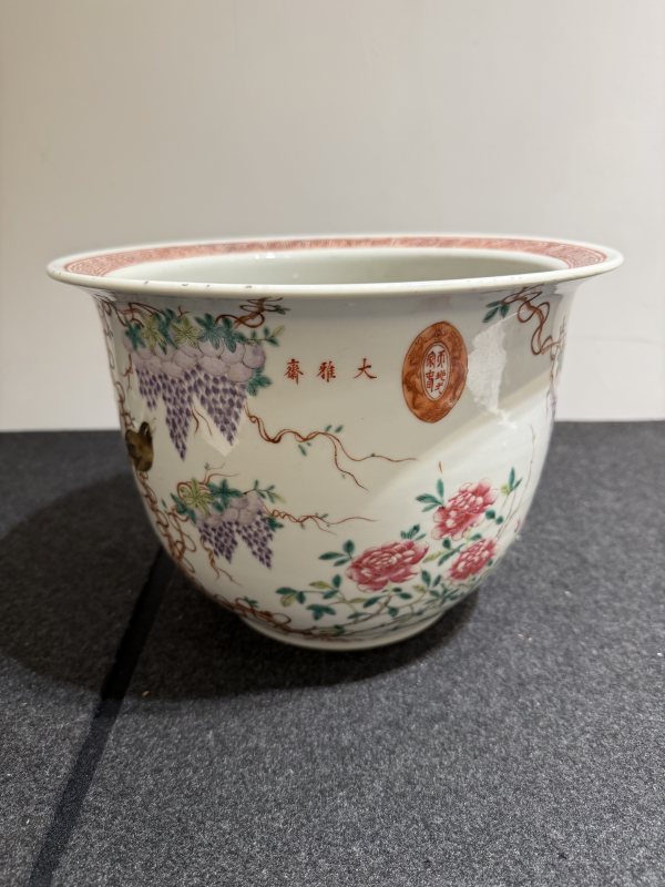 清 大雅齋風格粉彩花鳥紋花盆 - 图2