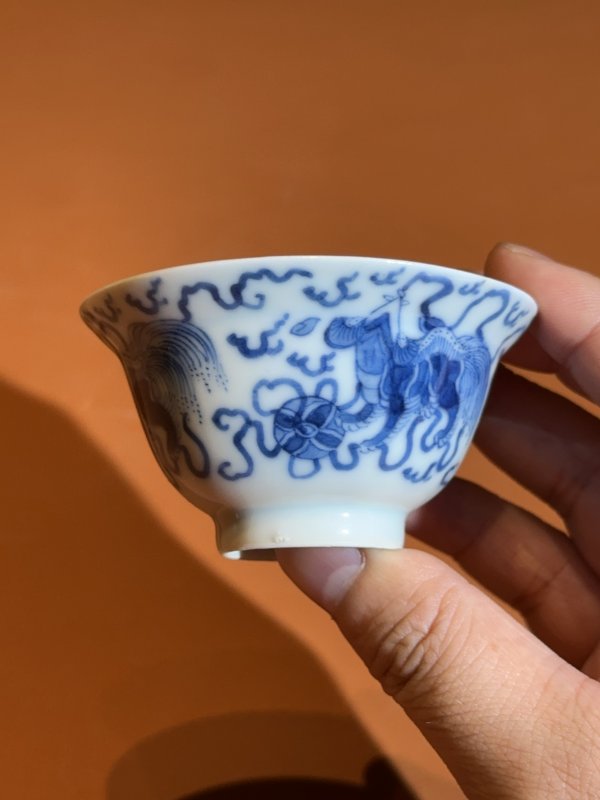晚清 清晚期 青花五世同堂纹盖杯 - 图2