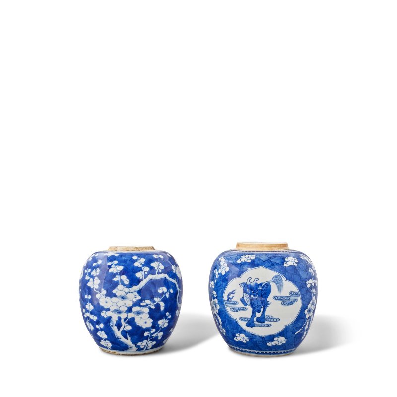 清康熙 青花冰梅紋罐 青花麒麟紋罐 | TWO BLUE AND WHITE JARS - 图5