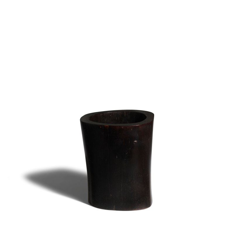 十八世紀 紫檀隨形筆筒 | A ZITAN TRUNK-FORM BRUSHPOT - 图5