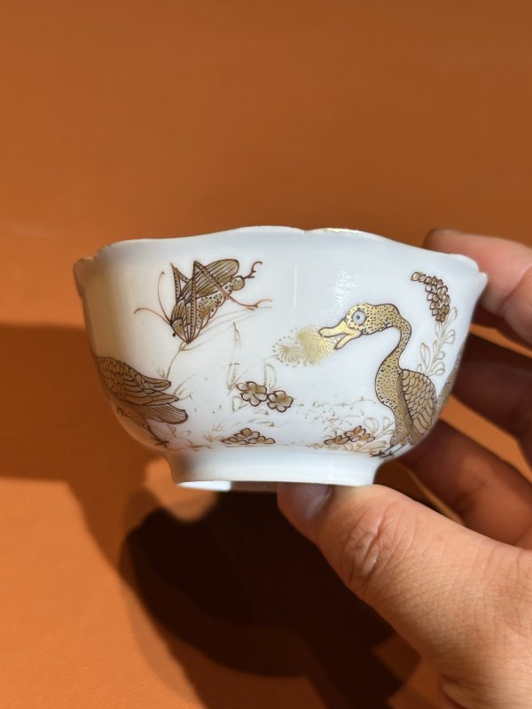 清雍正 金彩飞鸣食宿茶杯 - 图4
