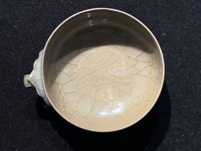 宋 龍泉窯青釉把杯 - 图3