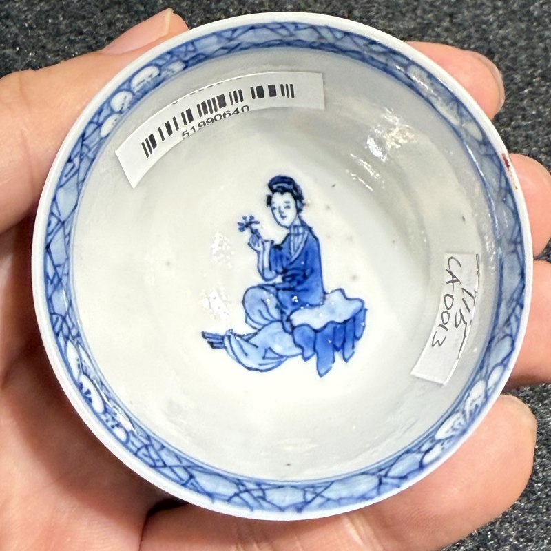 清康熙 青花仕女圖杯碟兩套及青花仕女圖杯一件 - 图8