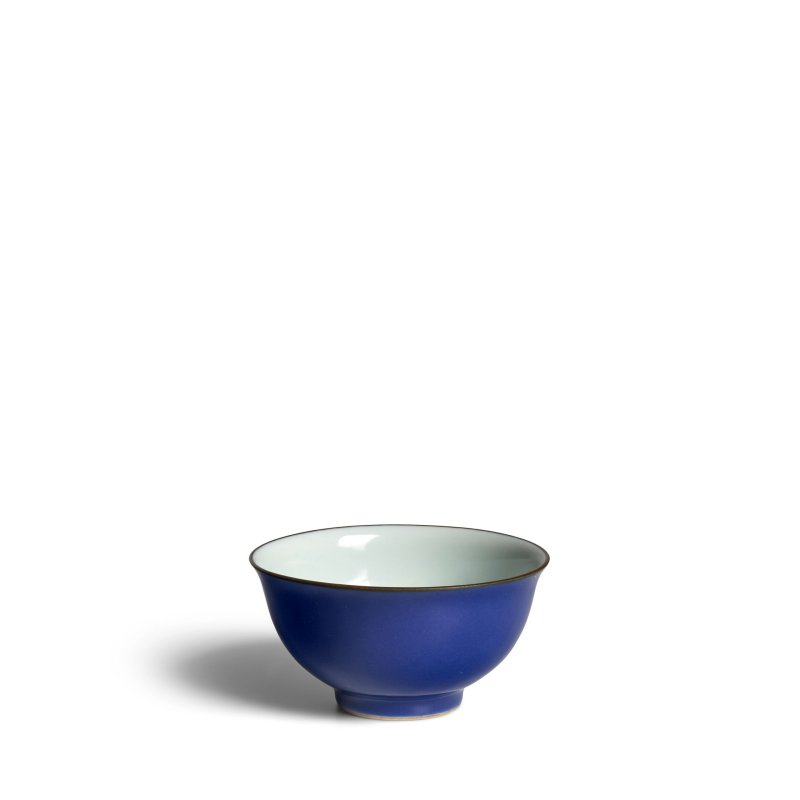 清道光 青花「敬畏堂製」雙框款 藍釉碗 | A BLUE-GLAZED BOWL - 图8