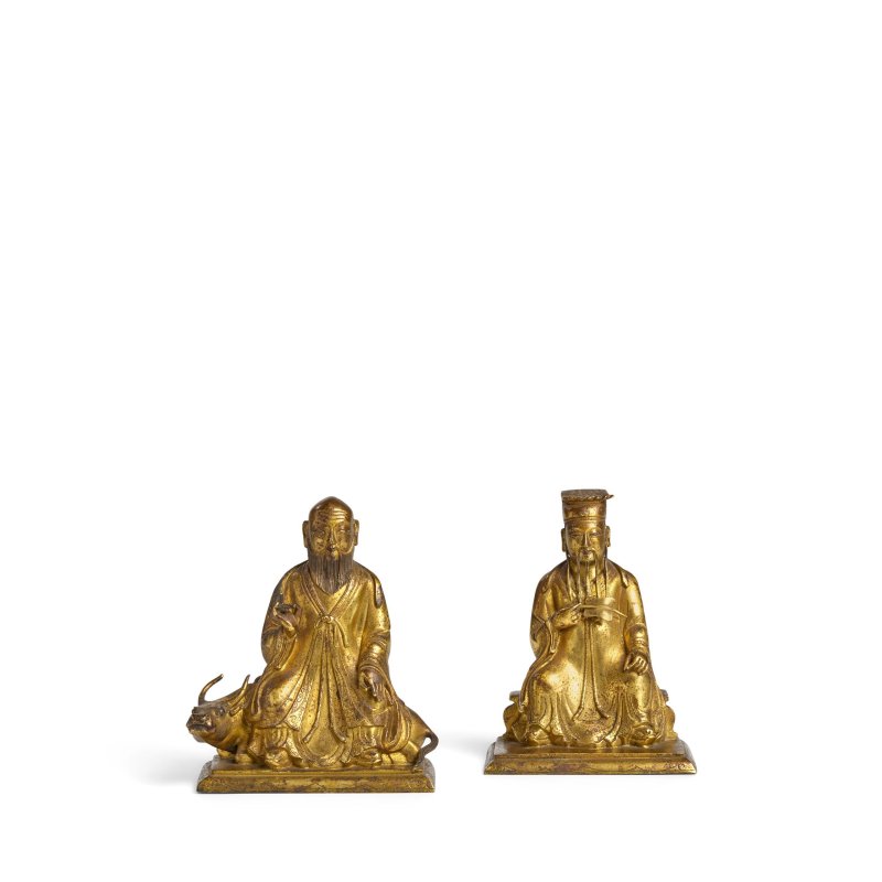 十七/十八世紀 鎏金銅道教人物坐像兩尊 | TWO GILT-BRONZE SEATED DAOIST FIGURES - 图1