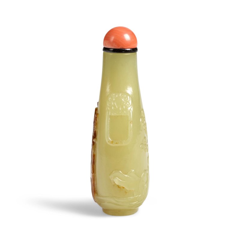 1736-1795 帶皮黃玉雕「鶴鹿同春」鼻煙壺一件 | A FINE AND ELEGANT YELLOW JADE AND RUSSET SKIN SNUFF BOTTLE - 图4