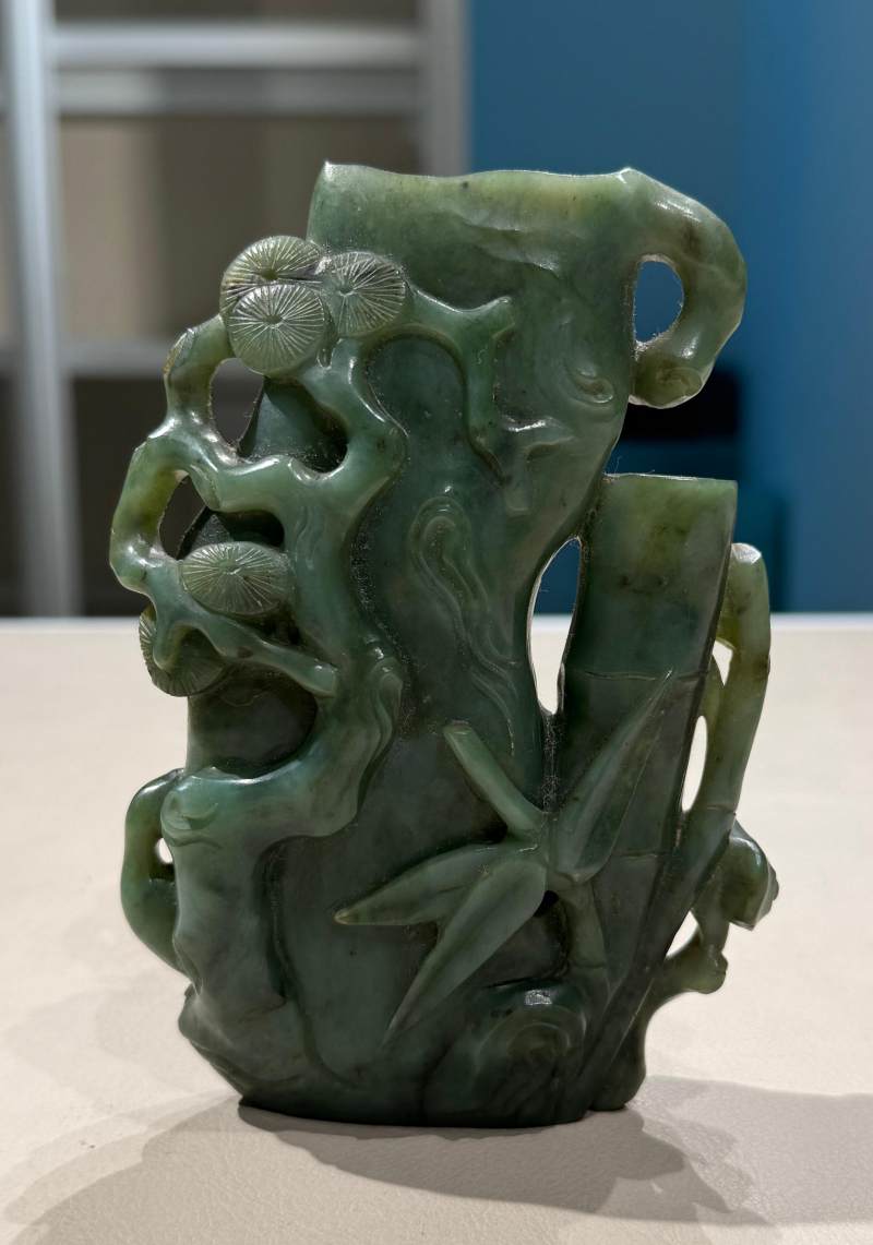 清 碧玉松竹梅花插 - 图3