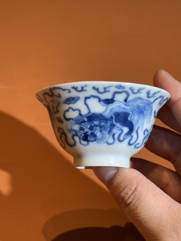 晚清 清晚期 青花五世同堂纹盖杯 - 图6