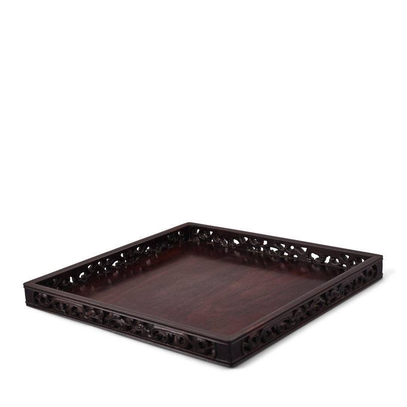 十九世紀 紫檀透雕螭龍紋方托盤 | A ZITAN SQUARE TRAY WITH OPENWORK 'CHILONG' SIDES - 图1