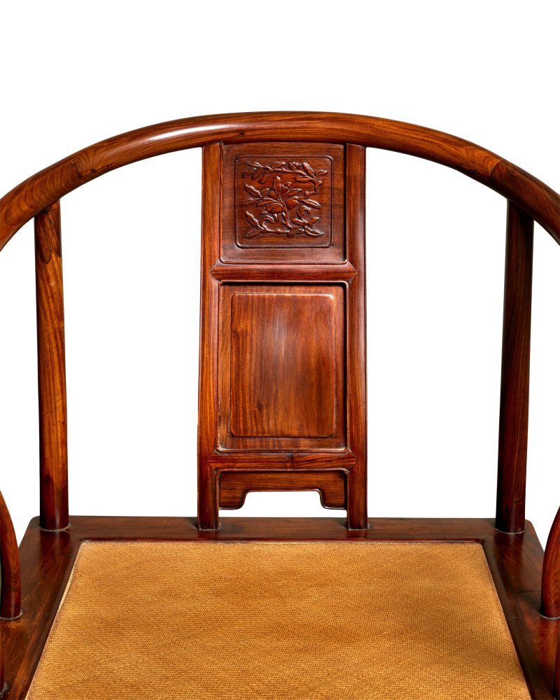 十八世紀 黃花梨圈椅 | AN IMPOSING HUANGHUALI HORSESHOE ARMCHAIR, QUANYI - 图2