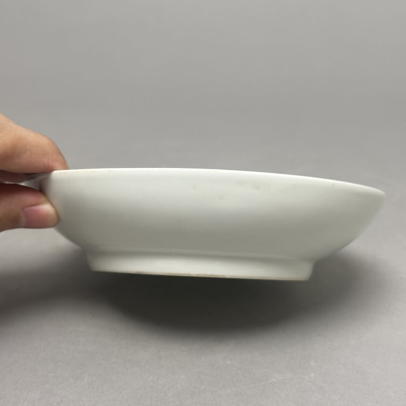 清雍正 白釉暗刻十字宝杵纹盘 - 图4