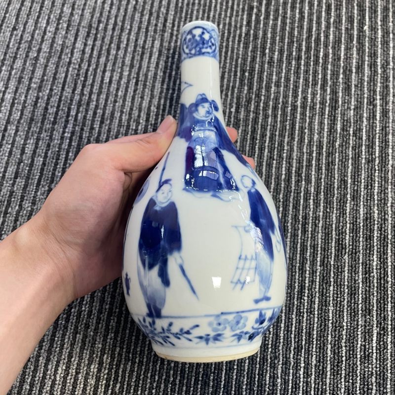 清光绪 青花杂耍图锥把瓶 - 图6