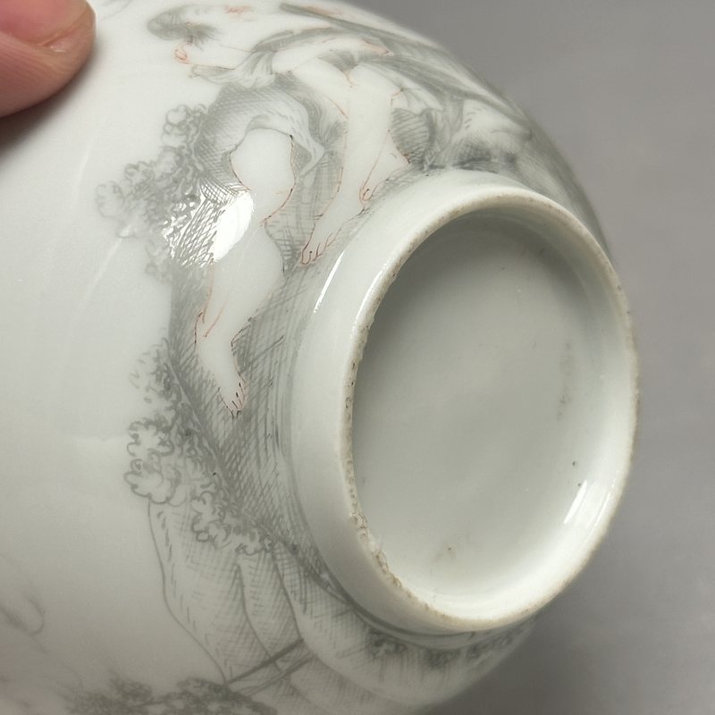 清雍正 墨地粉彩西洋人物杯碟一套 - 图6